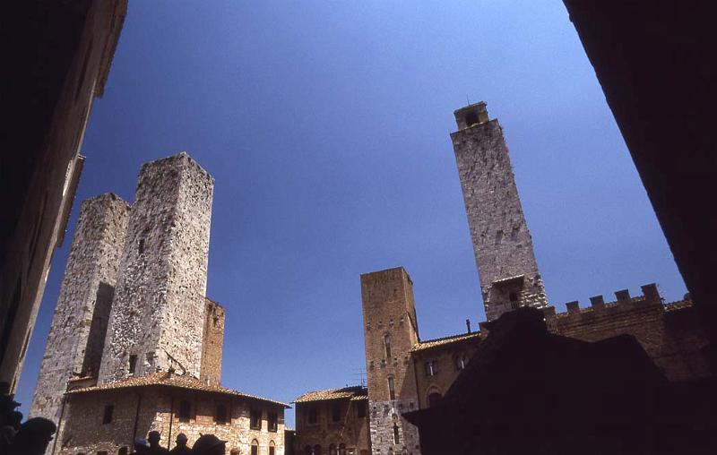 Italy 99 San Gimignano 3.jpg